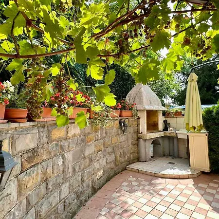 Milada Δωμάτια σε οικογενειακή κατοικία *